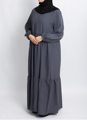 Abaya Hoor Classic – Elegante Abaya in Schiefergrau | Hoor Al Ayn