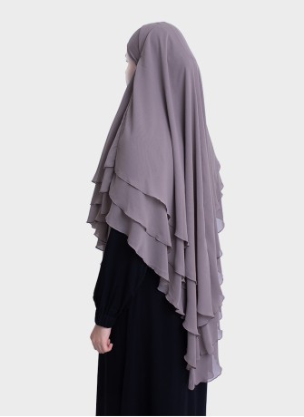 Dreilagiger Chiffon Khimar mit elegantem Fall | Hoor Al Ayn