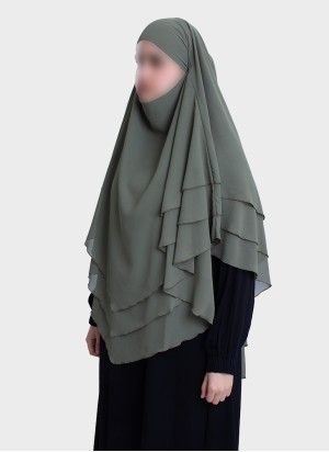 Dreilagiger Chiffon Khimar mit elegantem Fall | Hoor Al Ayn